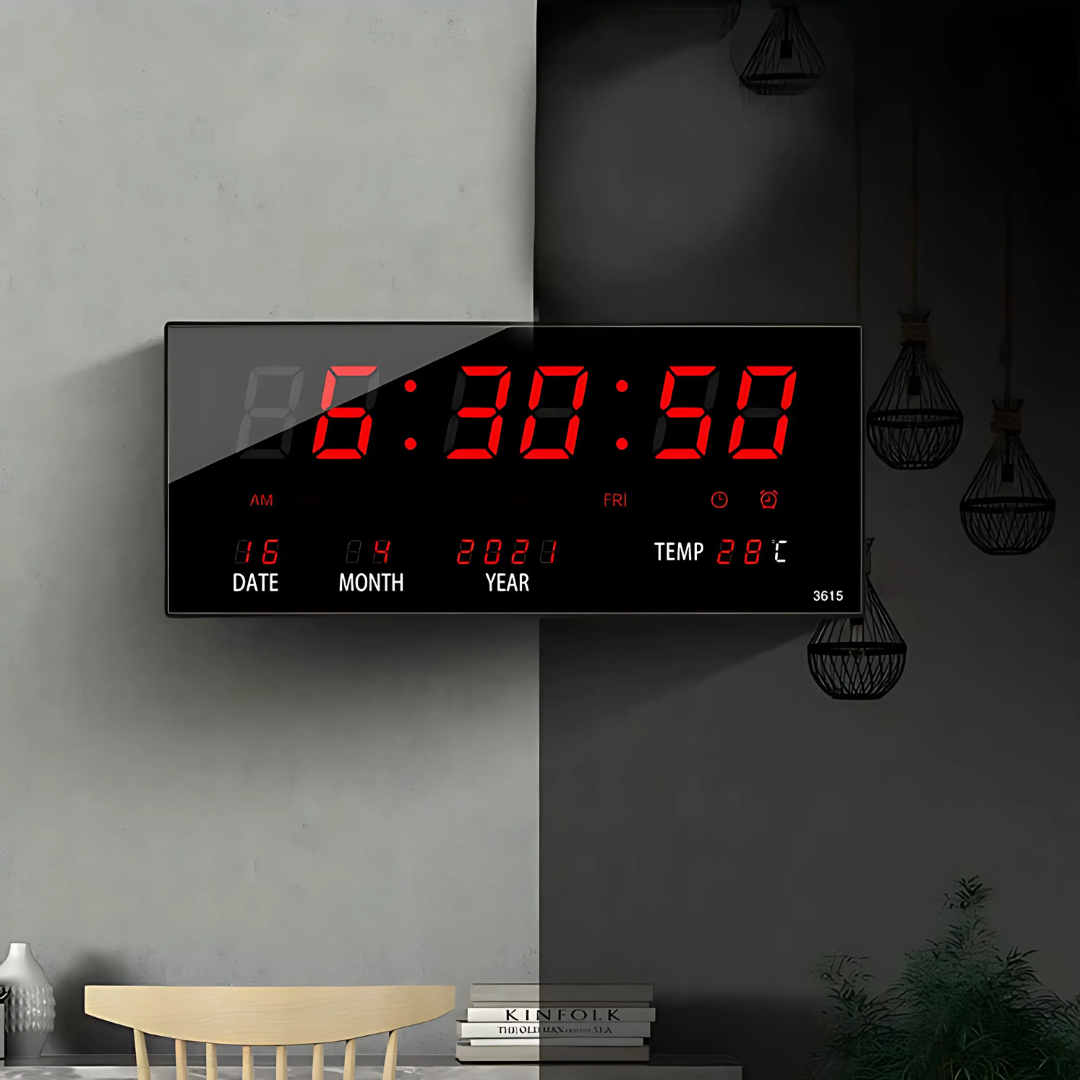 Moderni digitalni zidni sat s LED prikazom
